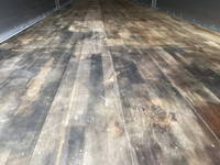 いすゞギガアルミウイング大型（10t）[写真15]