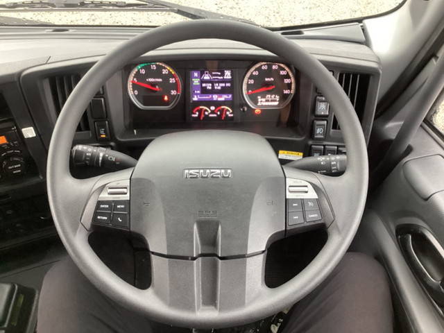 いすゞギガアルミウイング大型（10t）[写真28]