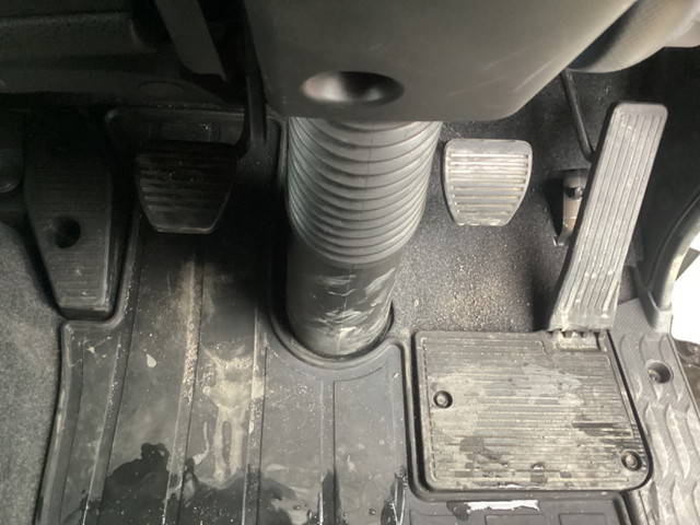 いすゞギガアルミウイング大型（10t）[写真31]