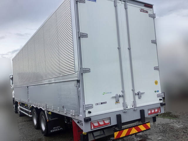 いすゞギガアルミウイング大型（10t）[写真04]