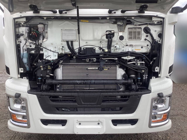 いすゞギガアルミウイング大型（10t）[写真09]