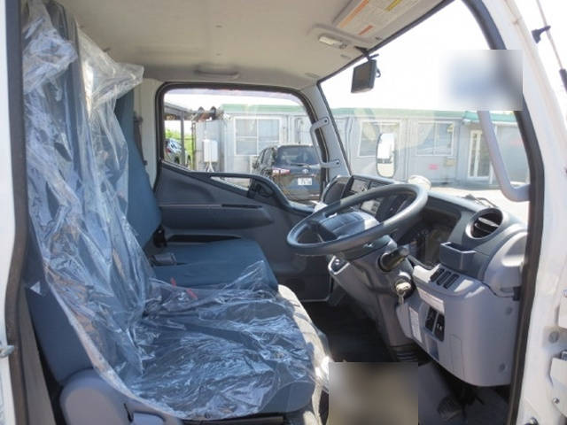 三菱ふそうキャンター冷凍車（冷蔵車）小型（2t・3t）[写真13]