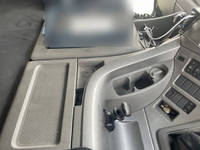 UDトラックスクオン深ダンプ（土砂禁ダンプ）大型（10t）[写真30]