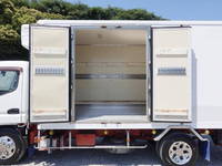 三菱ふそうキャンター冷凍車（冷蔵車）小型（2t・3t）[写真10]