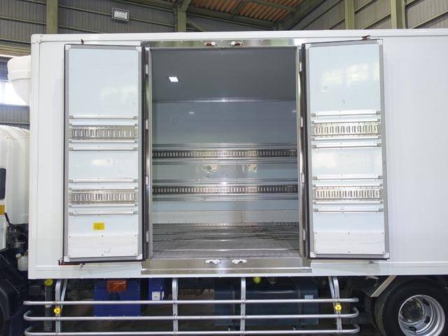 いすゞフォワード冷凍車（冷蔵車）増トン（6t・8t）[写真11]
