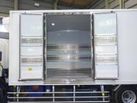 いすゞフォワード冷凍車（冷蔵車）増トン（6t・8t）[写真11]