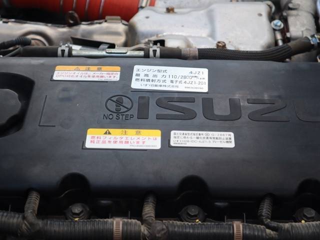 いすゞエルフ平ボディ小型（2t・3t）[写真11]