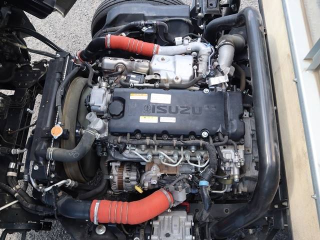 いすゞエルフ平ボディ小型（2t・3t）[写真12]