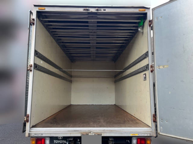 トヨタトヨエースアルミバン小型（2t・3t）[写真11]