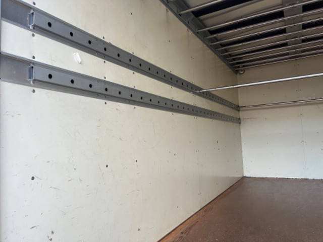 トヨタトヨエースアルミバン小型（2t・3t）[写真15]