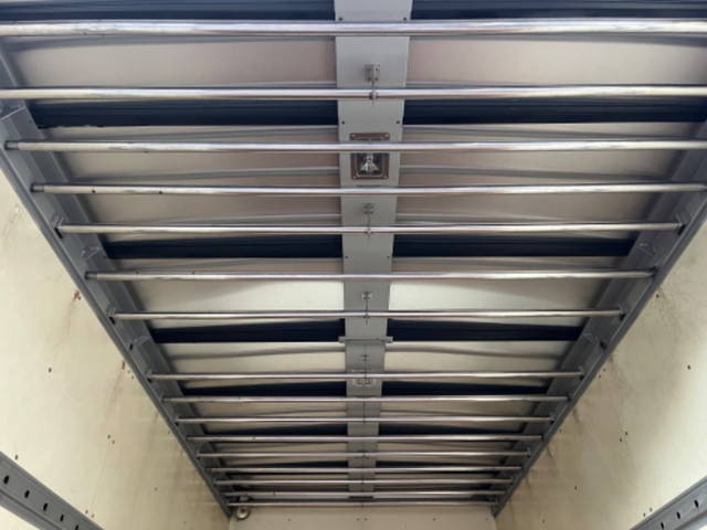 トヨタトヨエースアルミバン小型（2t・3t）[写真16]