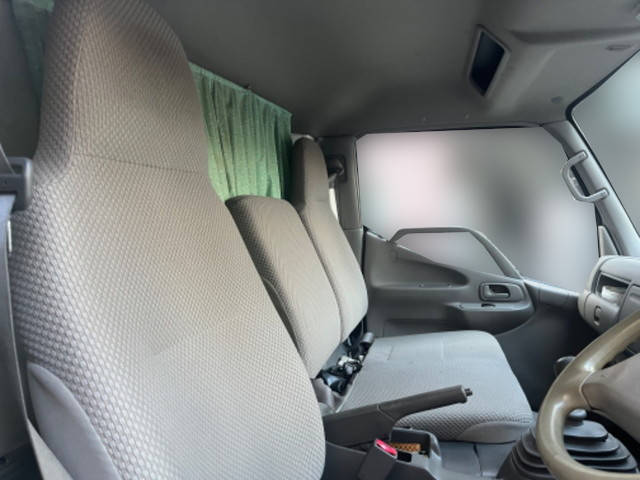 トヨタトヨエースアルミバン小型（2t・3t）[写真26]