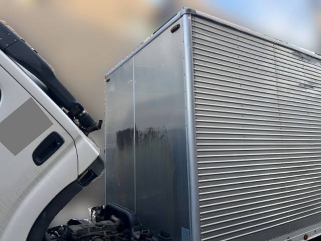 トヨタトヨエースアルミバン小型（2t・3t）[写真09]