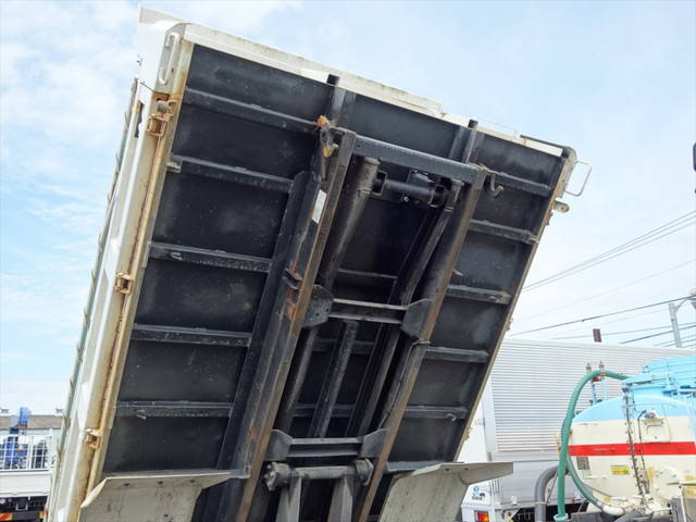 日野デュトロローダーダンプ小型（2t・3t）[写真17]