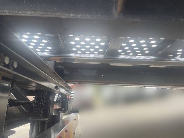 いすゞフォワードセーフティクレーン4段中型（4t）[写真28]