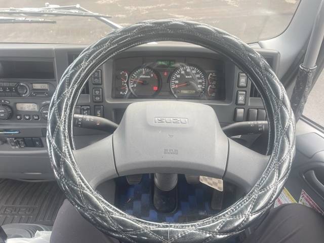 いすゞフォワードセーフティクレーン4段中型（4t）[写真35]