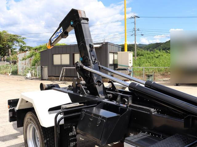 いすゞフォワードコンテナ専用車中型（4t）[写真11]