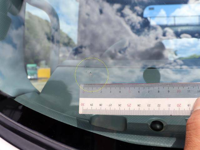 いすゞフォワードコンテナ専用車中型（4t）[写真15]