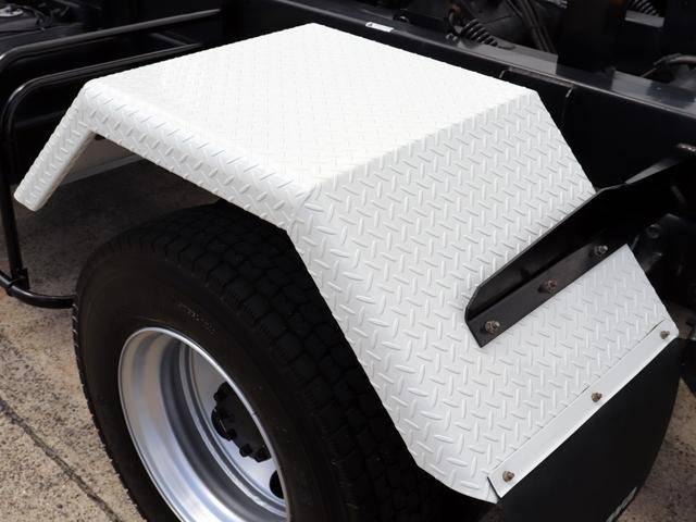 いすゞフォワードコンテナ専用車中型（4t）[写真17]