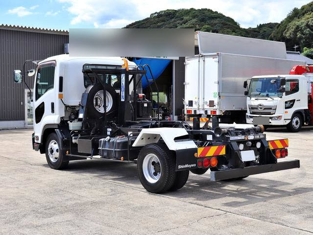 いすゞフォワードコンテナ専用車中型（4t）[写真02]