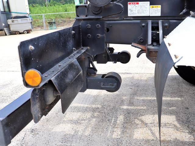 いすゞフォワードコンテナ専用車中型（4t）[写真21]