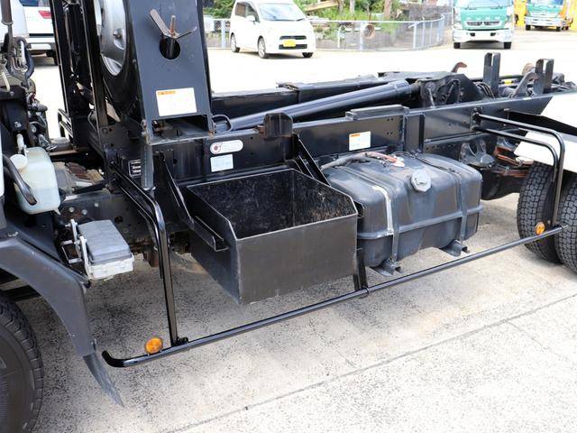 いすゞフォワードコンテナ専用車中型（4t）[写真22]