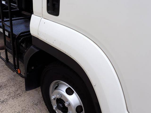 いすゞフォワードコンテナ専用車中型（4t）[写真24]