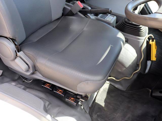 いすゞフォワードコンテナ専用車中型（4t）[写真26]