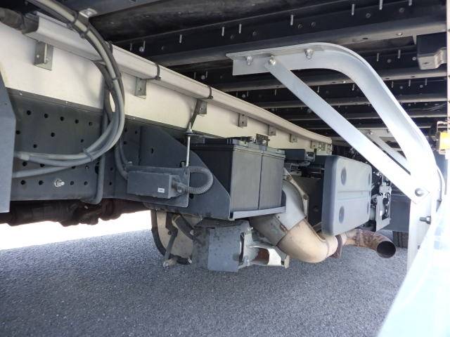 いすゞフォワードアルミウイング中型（4t）[写真11]