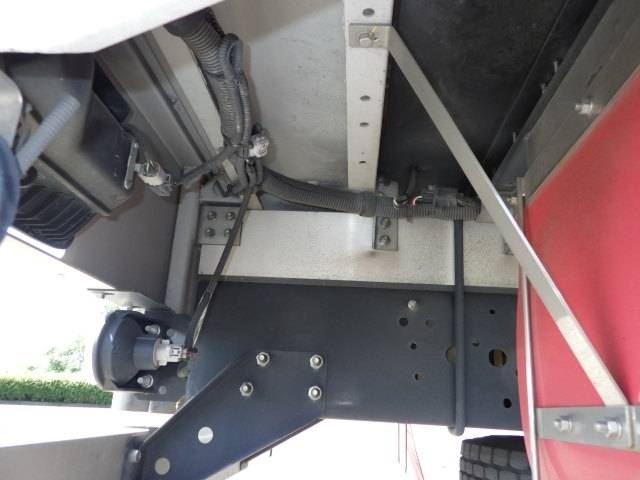 いすゞフォワードアルミウイング中型（4t）[写真12]