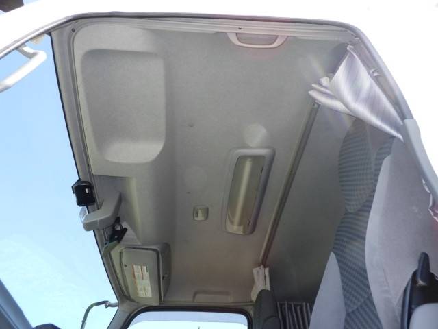 いすゞフォワードアルミウイング中型（4t）[写真20]