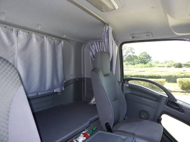 いすゞフォワードアルミウイング中型（4t）[写真21]