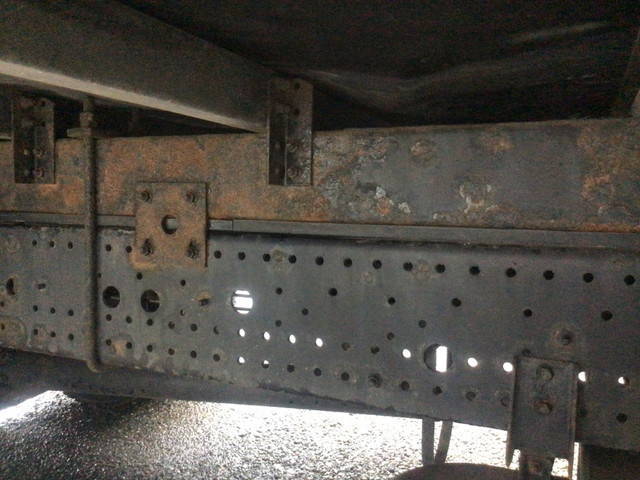 いすゞフォワードアルミバン中型（4t）[写真11]