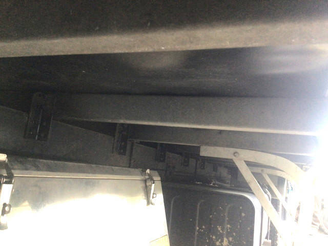 いすゞフォワードアルミバン中型（4t）[写真14]