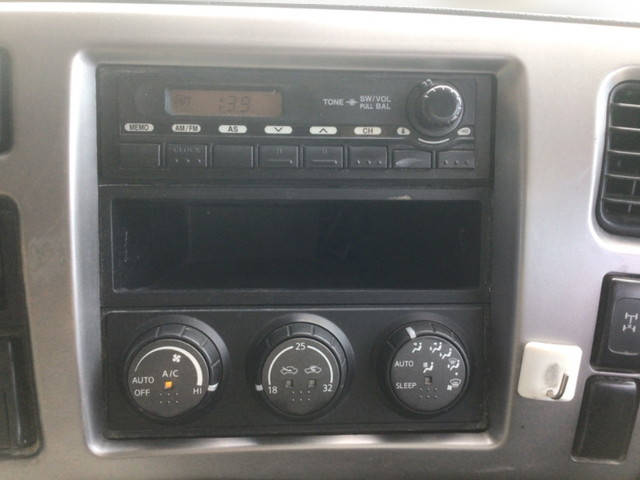 UDトラックスクオンミキサー車（コンクリートミキサー）大型（10t）[写真35]