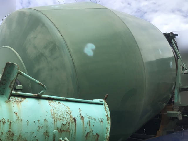 UDトラックスクオンミキサー車（コンクリートミキサー）大型（10t）[写真05]