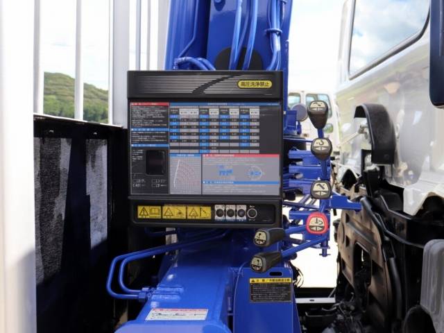 日野レンジャークレーン5段増トン（6t・8t）[写真24]