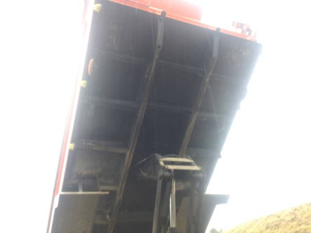 三菱ふそうスーパーグレートダンプ大型（10t）[写真14]