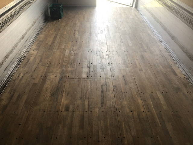 いすゞフォワードアルミウイング中型（4t）[写真13]