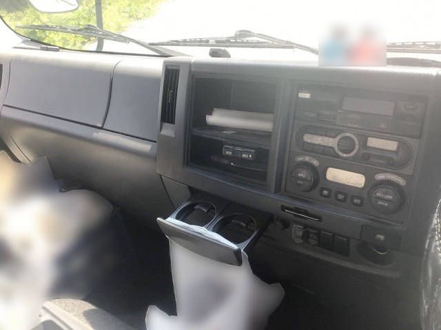 いすゞフォワードアルミウイング中型（4t）[写真30]