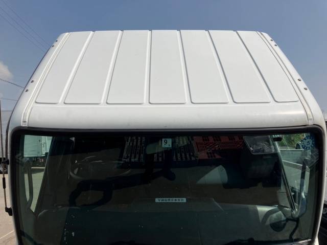 三菱ふそうキャンター平ボディ小型（2t・3t）[写真11]