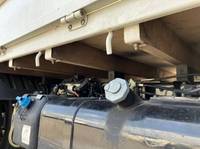 三菱ふそうキャンター平ボディ小型（2t・3t）[写真15]