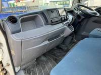 三菱ふそうキャンター平ボディ小型（2t・3t）[写真25]