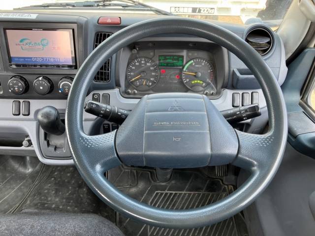 三菱ふそうキャンター平ボディ小型（2t・3t）[写真29]