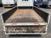 三菱ふそうキャンター平ボディ小型（2t・3t）[写真09]