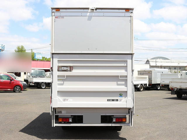 三菱ふそうキャンターアルミバン小型（2t・3t）[写真11]
