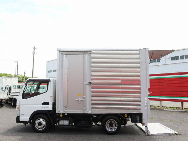 三菱ふそうキャンターアルミバン小型（2t・3t）[写真20]