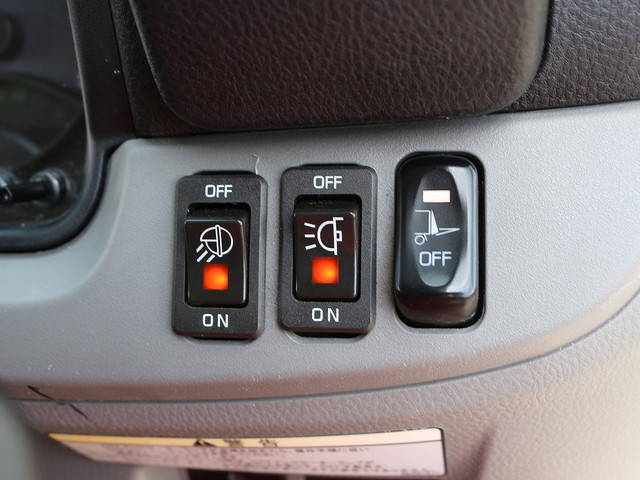 三菱ふそうキャンターアルミバン小型（2t・3t）[写真36]