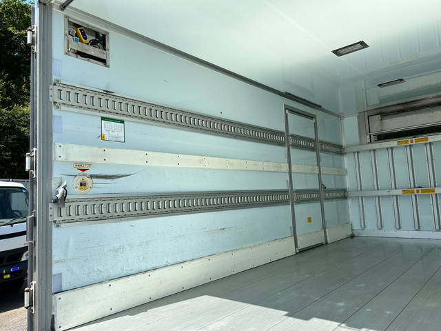 日野デュトロ冷凍車（冷蔵車）小型（2t・3t）[写真14]