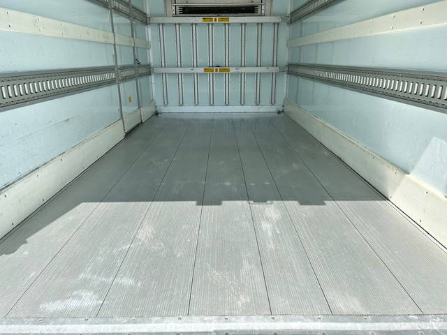 日野デュトロ冷凍車（冷蔵車）小型（2t・3t）[写真18]